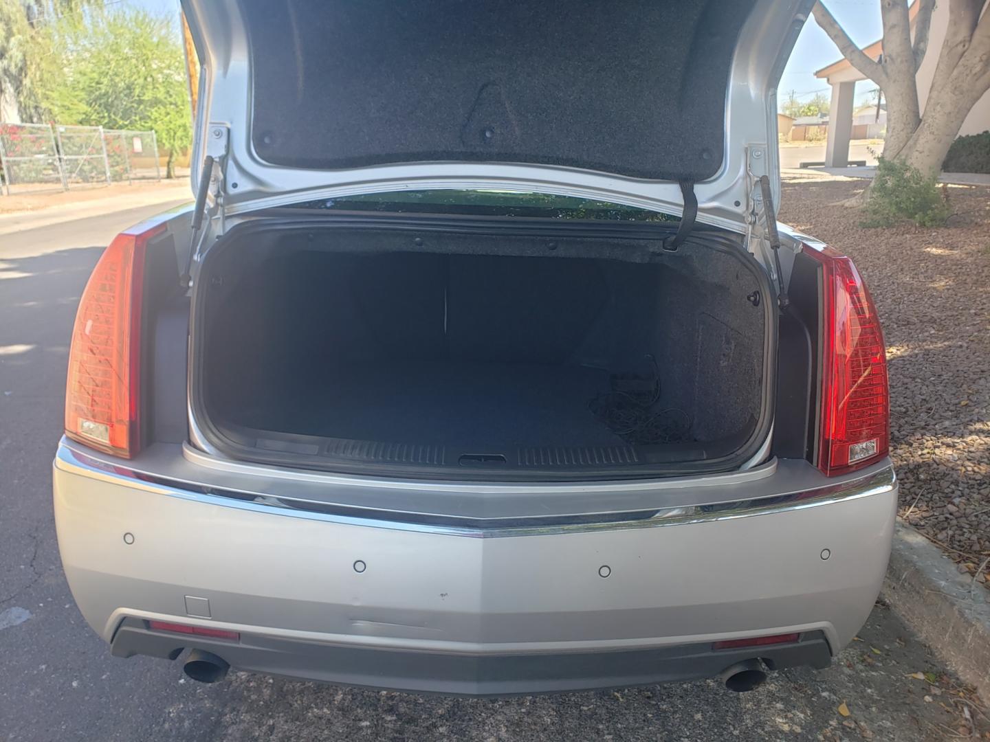 2011 /gray Cadillac CTS cts (1G6DP5ED0B0) with an 3.6L V6 DOHC 24V engine, 6-Speed Automatic transmission, located at 323 E Dunlap Ave., Phoenix, AZ, 85020, (602) 331-9000, 33.567677, -112.069000 - 2011 Cadillac CTS Premium,....... EXCELLENT condition,....ONLY 128K MILES........ A Real Must See!!.... No accidents, Ice cold a/c front and rear, Touch screen Stereo/CD player, Satellite compatible, Backup camera, Phone sync, Bluetooth, Navigation, Gorgeous tinted sunroof, Clean Gray interior with - Photo#18